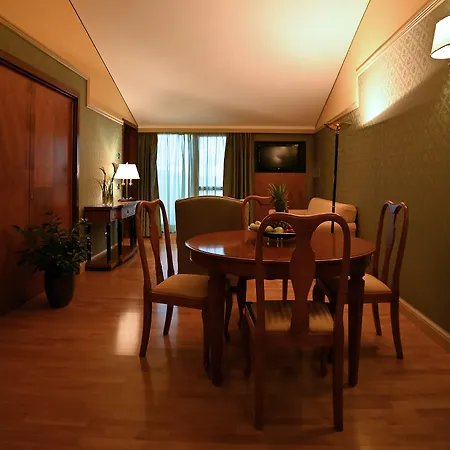 Western Grand Guinigi 루카