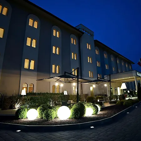 호텔 Western Grand Guinigi