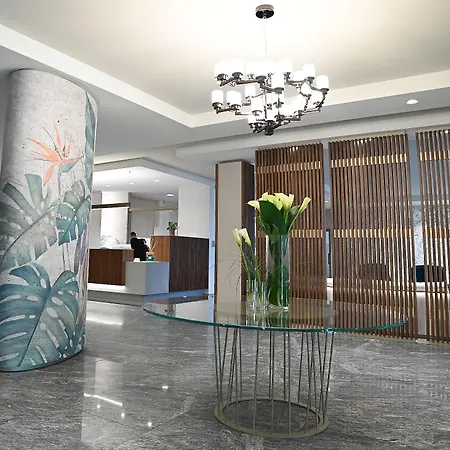 Western Grand Guinigi 호텔 4*