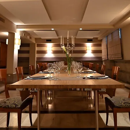 Western Grand Guinigi 루카